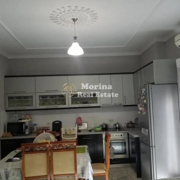Qera, Vile 4 kateshe+ papafingo+ garazh , ne Selite, 3000 Euro/Muaj