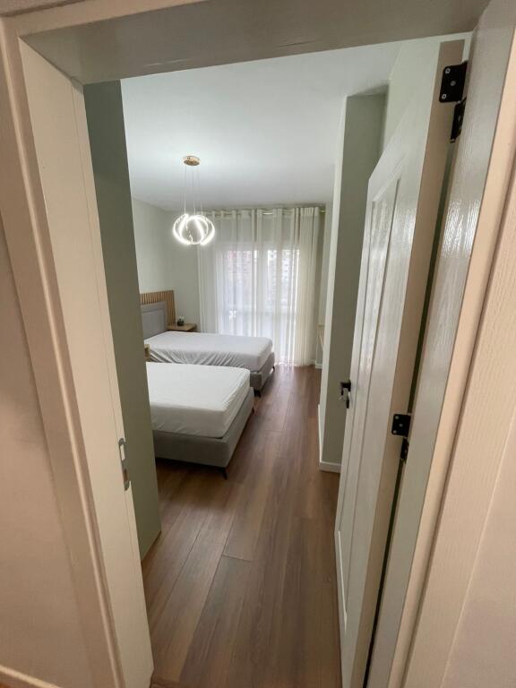 Apartament me qera lux tek Pazari i Ri