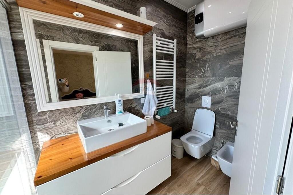 Apartament 2+1+2+PP me Qira, Unaze e Re, Tirane