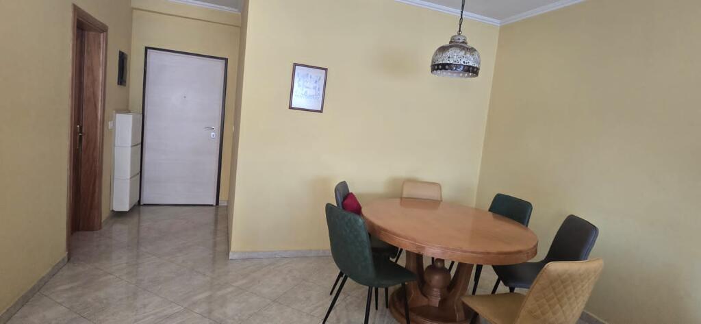 🏡 Jepet me Qira Apartament  3+1 – Totalisht i Mobiluar