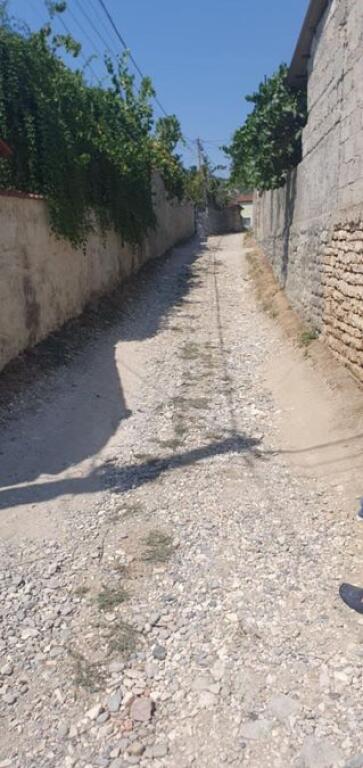 VECCHIA CASA CON TERRENO E TERRA