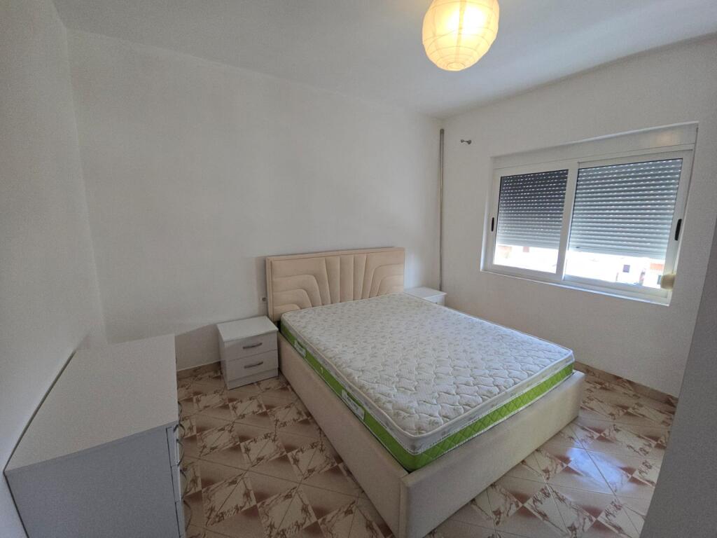 JEPET ME QERA APARTAMENT 2+1 PRANE RAJONIT TE POLICISË DURRES