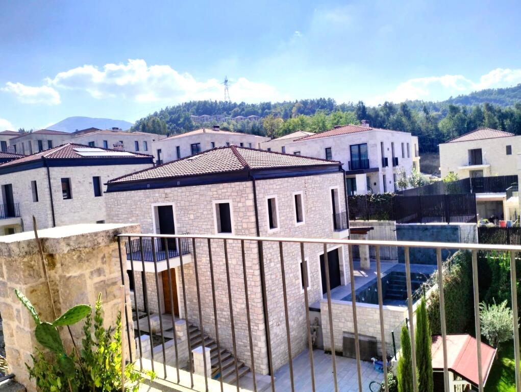 Villa, Penthouse at Secret Garden. Near TEG Shopping Center.