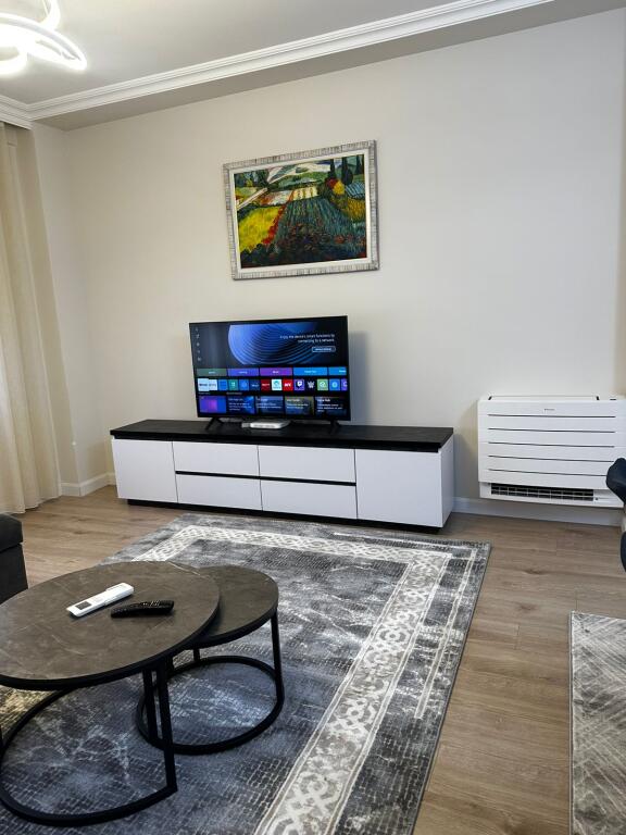 Jepet me qira super apartament 2+1 tek Pazari i Ri