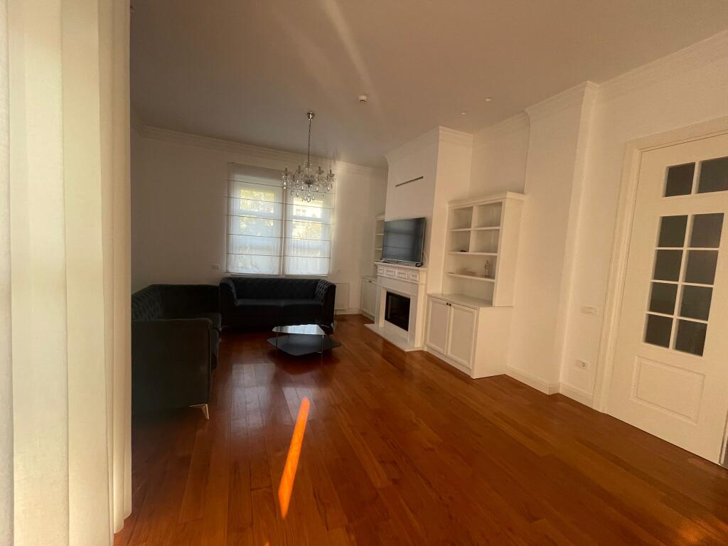 🏡 VILË ME QIRA – Rolling Hills, pranë TEG