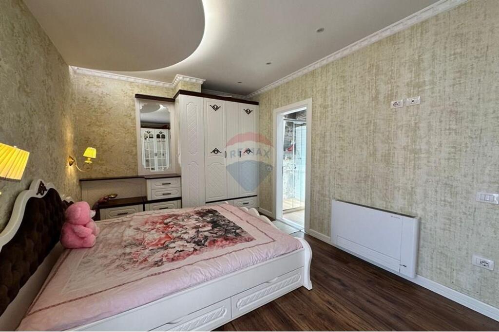 Shitet Apartament 2+1+2+PP, Unaze e Re, Tirane