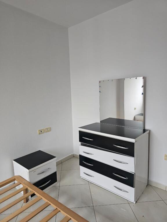 🏡 Shitet Apartament 1+1 – Casa Italia