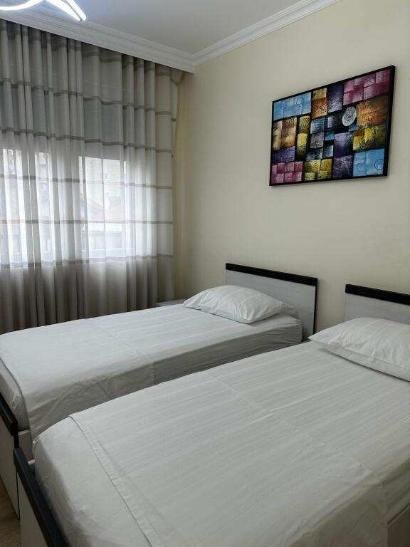 Jepet me qira super apartament 2+1 tek Pazari i Ri