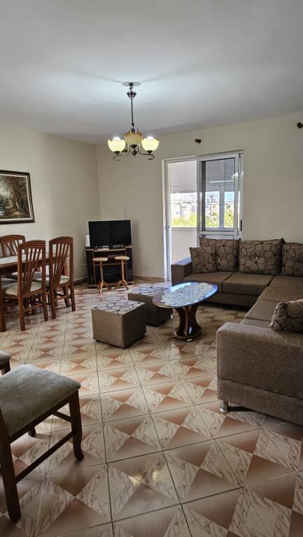 🏡 Apartament 2+1 me Qira – Pranë Maternitetit të Ri, Brryl