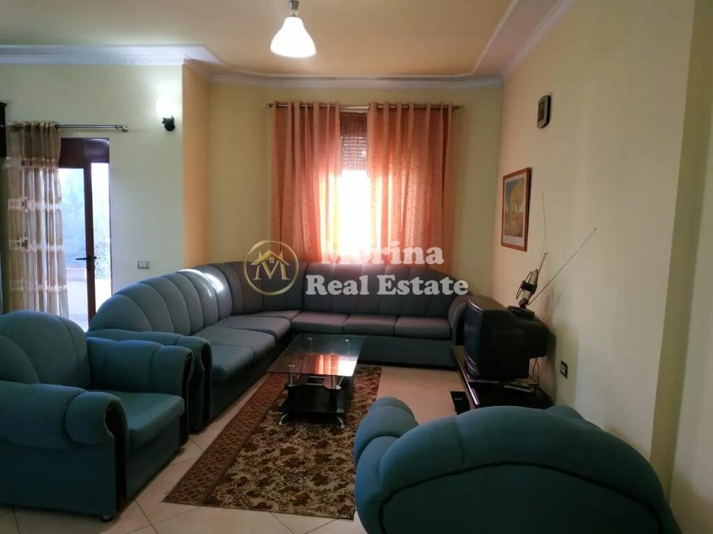 Shitet Vile 4 kateshe+ papafingo+ garazh , ne Selite, 730000 Euro