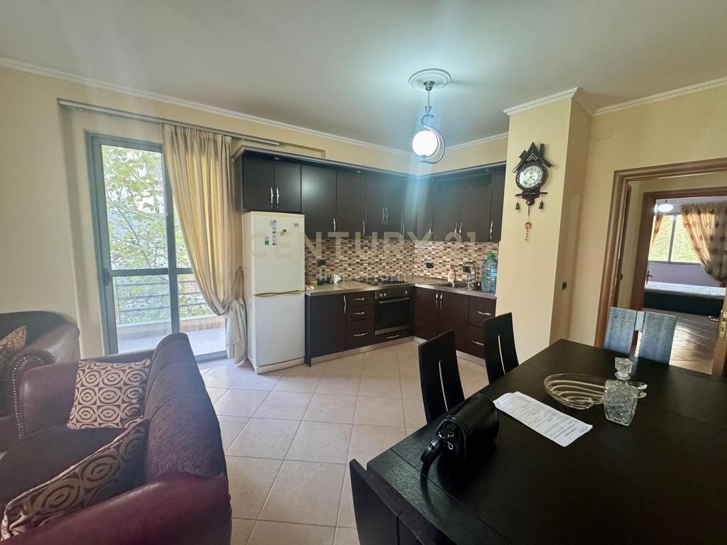 Jepet me qira Apartament 2+1+2, Misto Mame