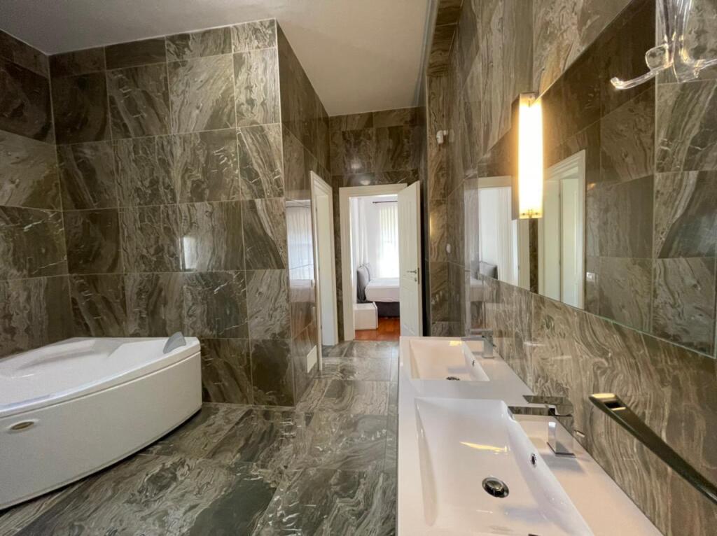 🏡 Vilë me Qira – Rolling Hills, TEG