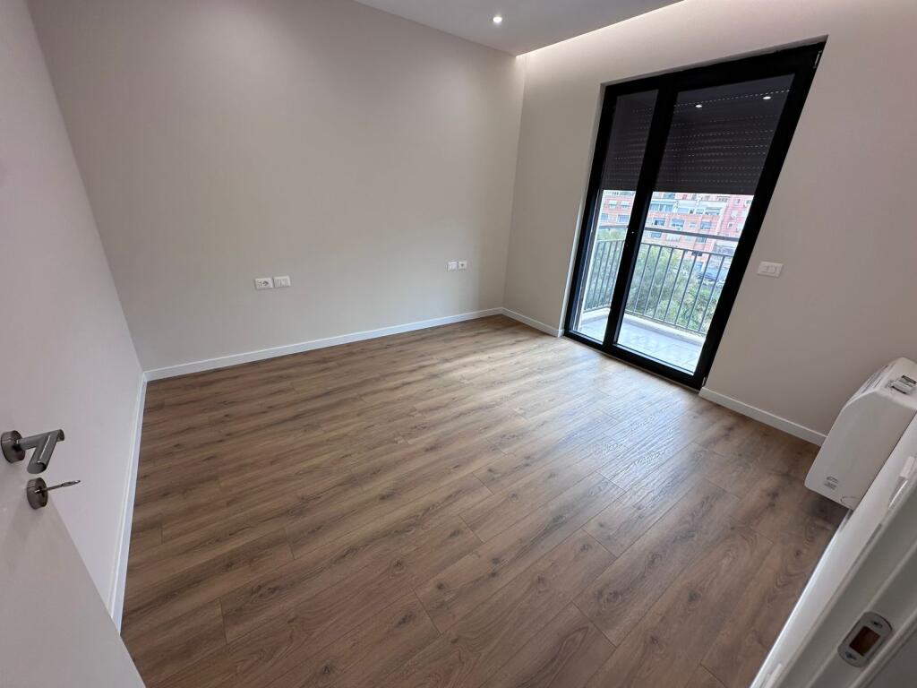 Apartament për shitje 2+1+2+post parkimi –  Kodra e Diellit