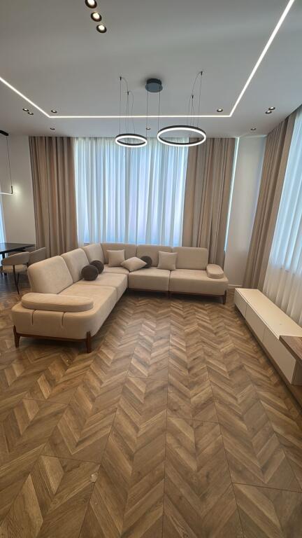JEPET ME QERA APARTAMENT 1+1 80.000 LEKE KODRA E DIELLIT