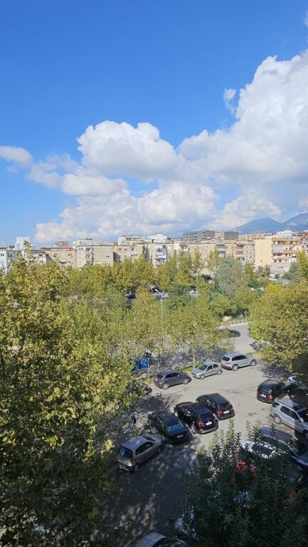 🏡 Apartament 2+1 me Qira – Pranë Maternitetit të Ri, Brryl