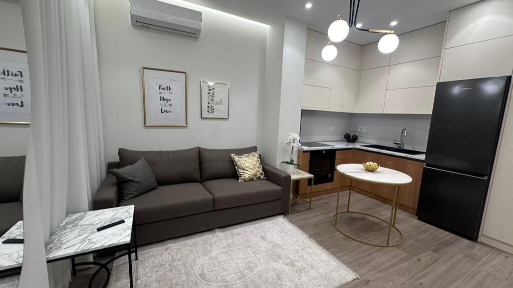 Apartament me qera 1+1 ish-Stacioni i Trenit