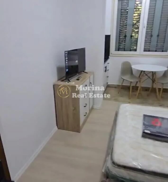 Studio apartment, 21 Dhjetori, 380 Euro/Month