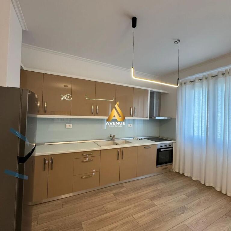 JEPET ME QIRA APARTAMENT MODERN 2+1+2 BALLKONE  KODRA E DIELLIT 1, TIRANE