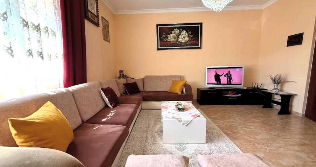 Shitet, Apartament 1+1, Rruga Jordan Misja