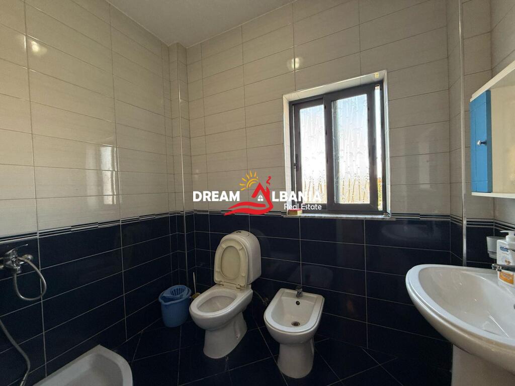 Godine Biznesi 4 kateshe me qera per hotel prane Spitalit Amerikan 2 (ID 4251380)