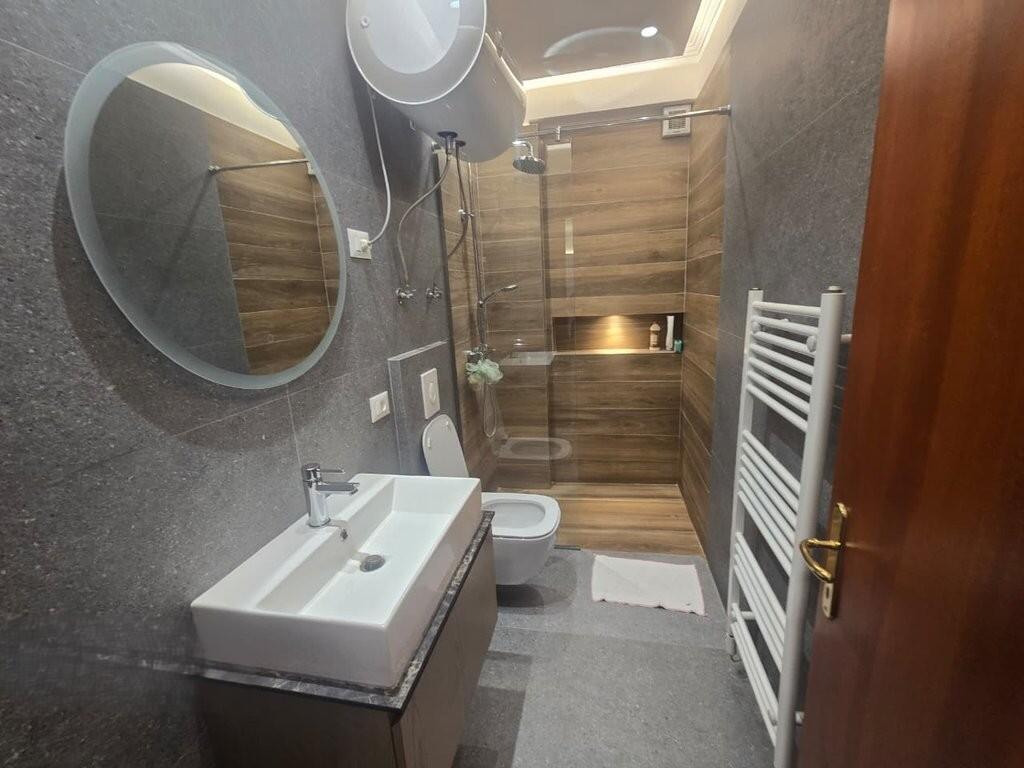 Rezidenca Kodra 1, Apartament 1+1+Post Parkimi! 600 € /Muaj