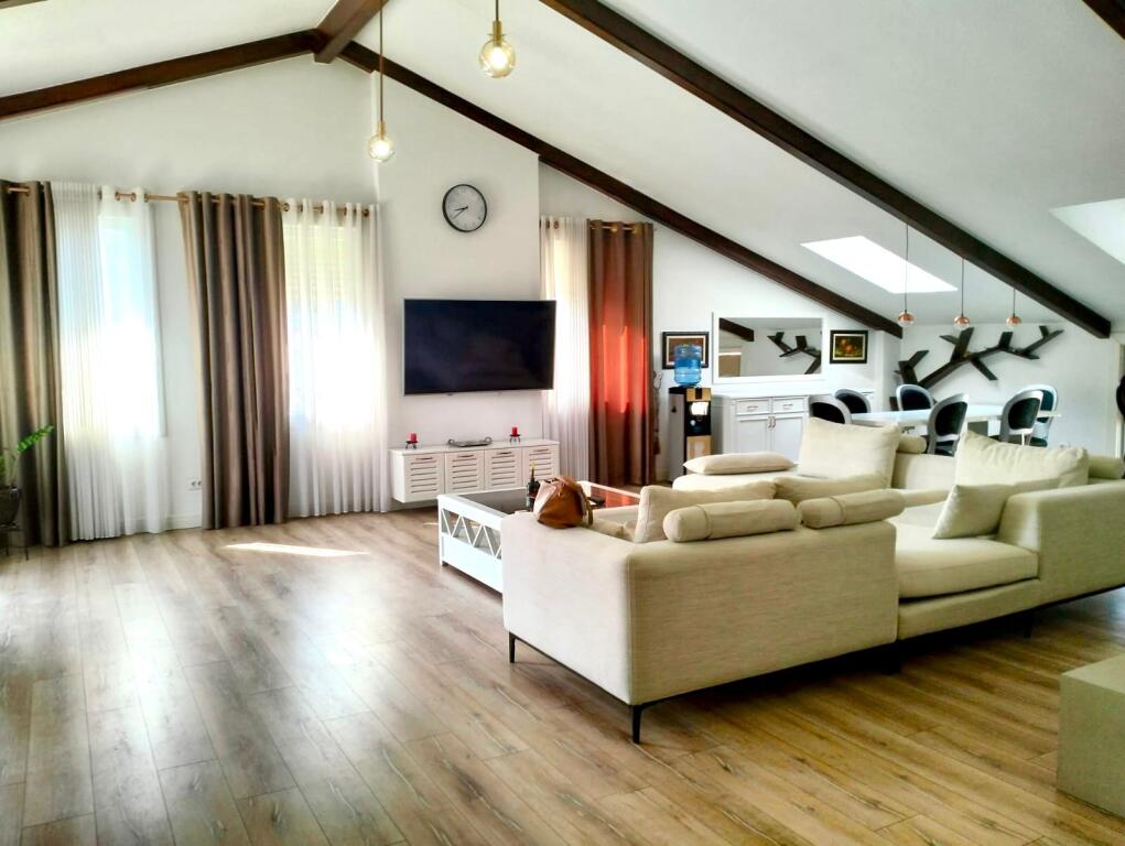 Villa, Penthouse at Secret Garden. Near TEG Shopping Center.