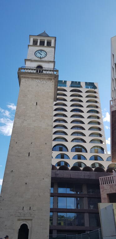 AMBIENT KOMERCIAL NE SHITJE, "BOOK BUILDING_POLI FUNKSIONALE", SHESHI SKERNDERBEJ!