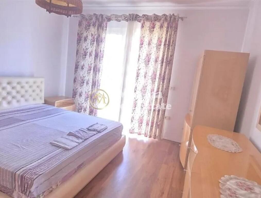 Qera, Apartament 3+1 , 21 Dhjetori , 700 euro/muaj