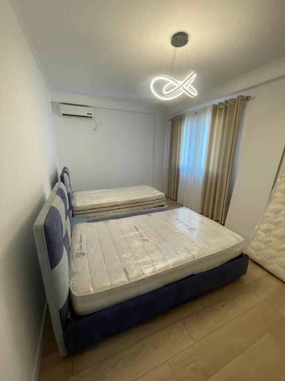 JEPET ME QERA APARTAMENT 2+1 80.000 LEKE KODRA E DIELLIT