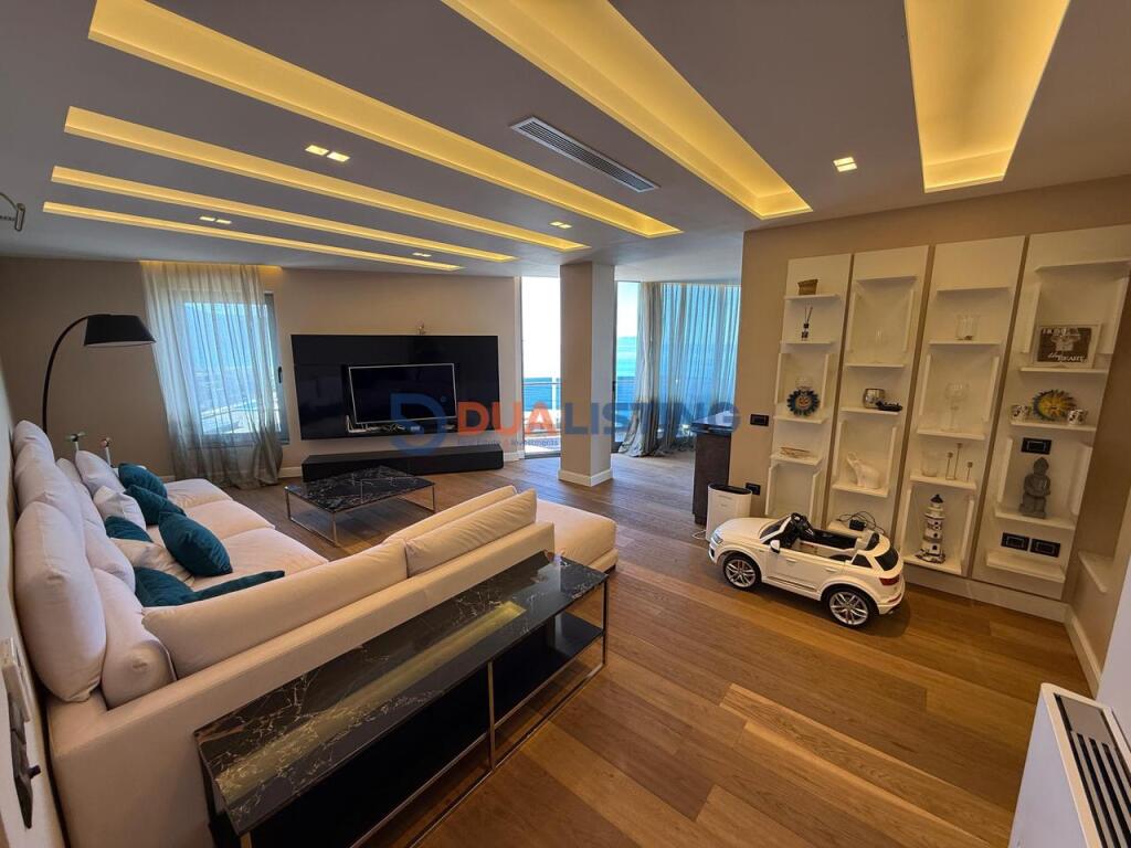 Shesim Apartament 2+1 me Verande dhe Pamje nga Deti tek Marina Bay , Vlore!