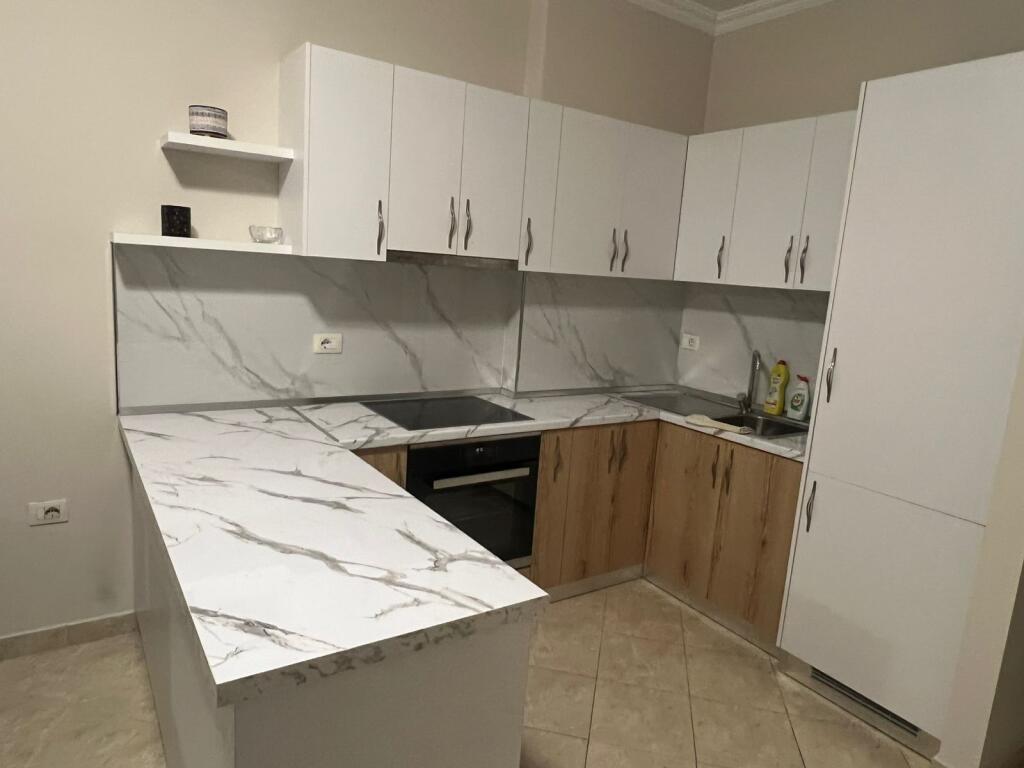 Apartament Per Qera Prane Qendres