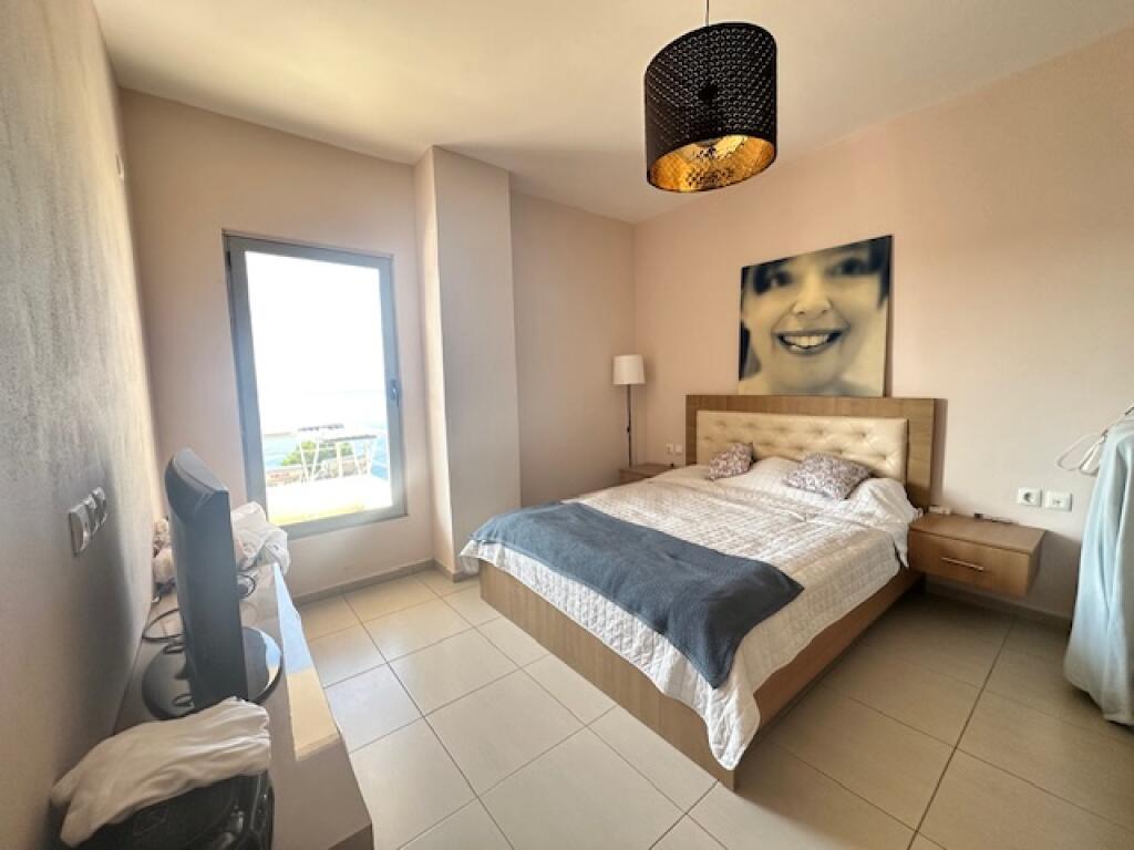 Apartment for sale with sea view in Saranda