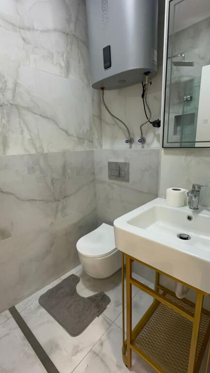 Jepet me qira super apartament 2+1 tek Pazari i Ri