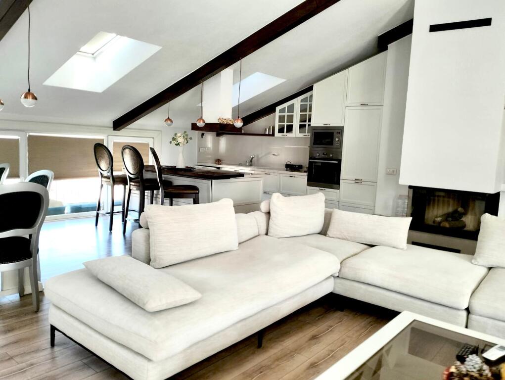Villa, Penthouse at Secret Garden. Near TEG Shopping Center.