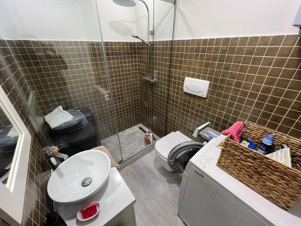 APARTAMENT 2+1+2 PËR QERA TEK LiQENI THATE!
