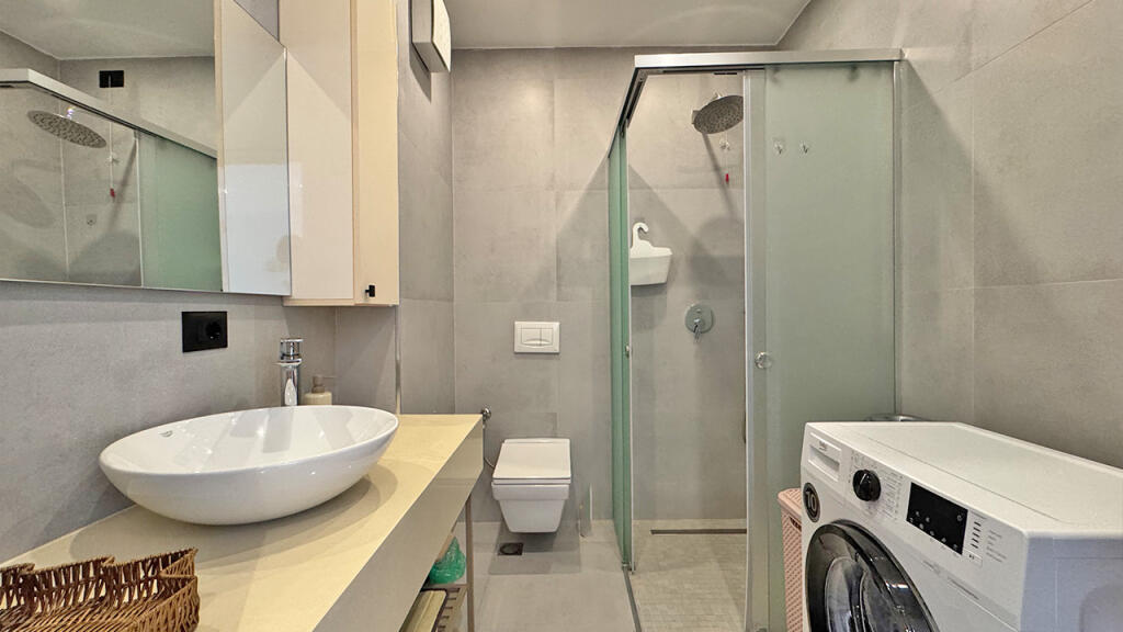 SHITET APARTAMENT NE HOTEL, GOLEM, ALBANIA