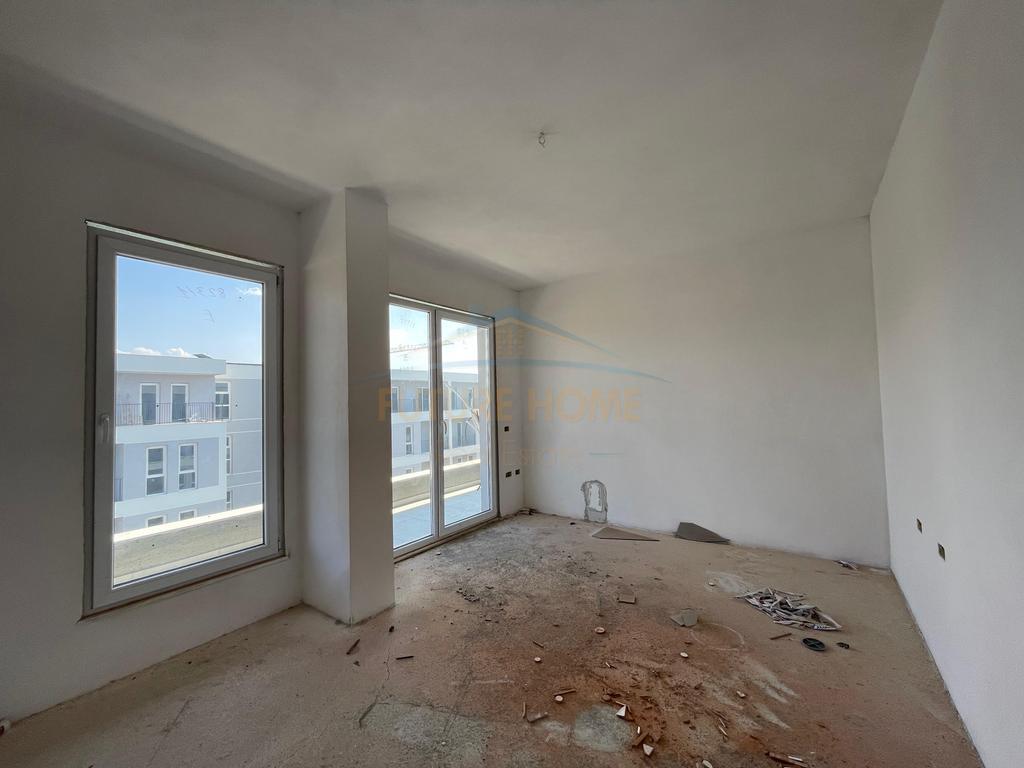 Shitet, Apartament 2+1+2, Univers City, Tirane