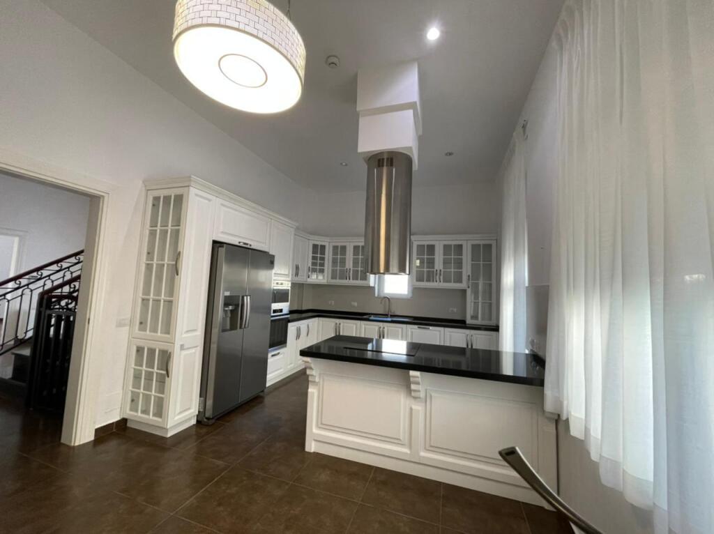 🏡 Villa in Affitto – Rolling Hills, TEG