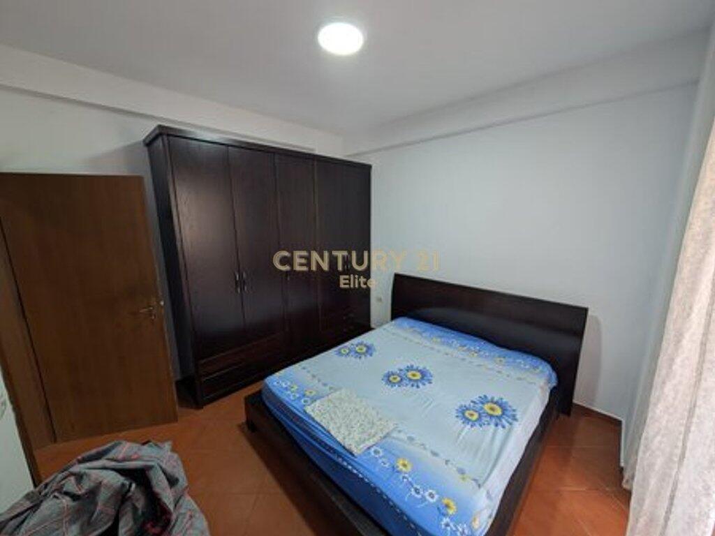 Jepet me qera 1 + 1  550 euro ne M Shyr