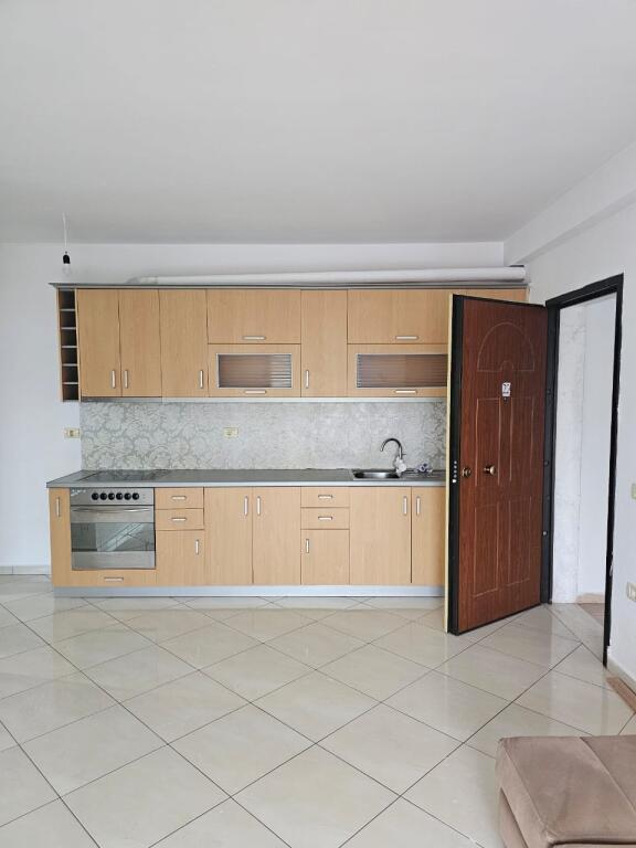 🏡 Shitet Apartament 1+1 – Casa Italia