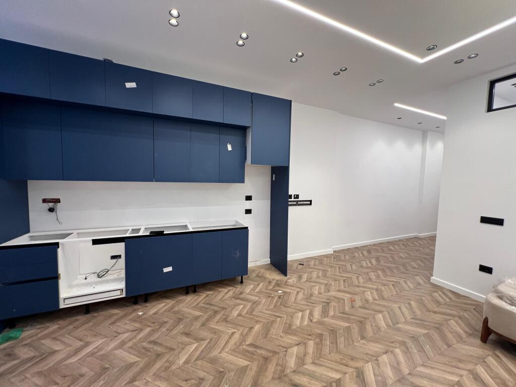 Jepet me qira apartament 2+1, “Kodra e Diellit”, Tiranë