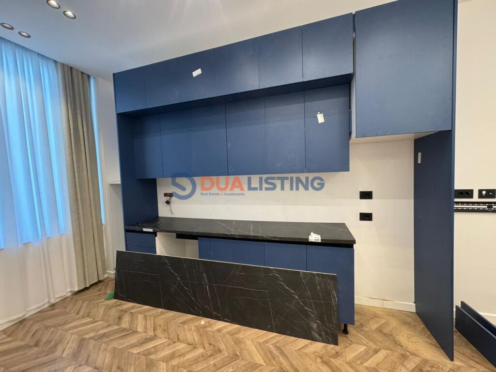 JEPET ME QIRA APARTAMENT MODERN 2+1 I PA BANUAR ME PARE TEK KODRA E DIELLIT!