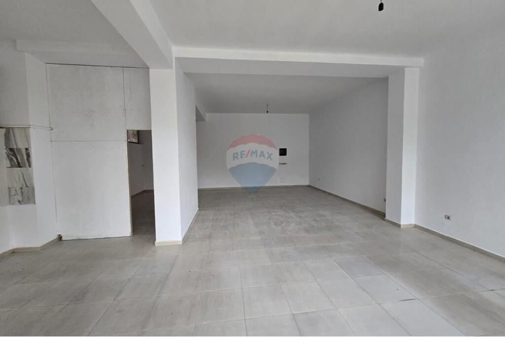 Dyqan - Për Shitje - Kodër Babrru, Tiranë (ID: 530411001-1238)