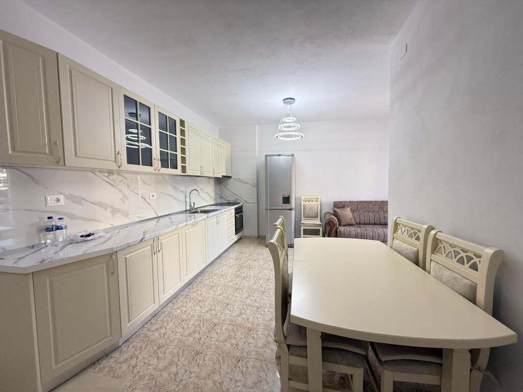 jepet me qera apartament 1+1 ne plazh iliria