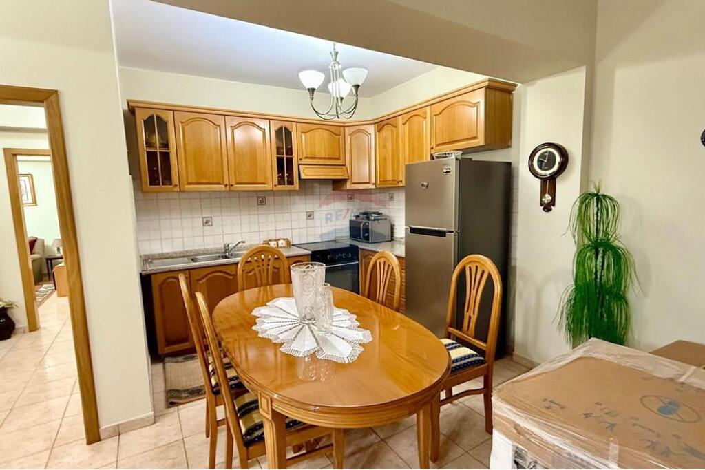 APARTAMENT 2+1 PËR QIRA NE BLLOK !