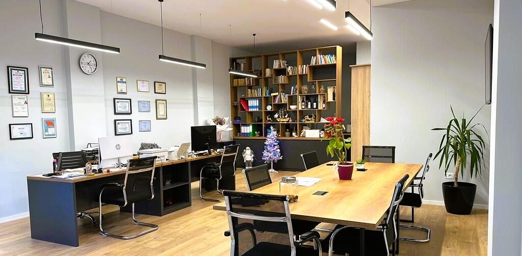 1+1 Space for Sale for Shop or Office in Magnet Complex, 21 Dhjetori