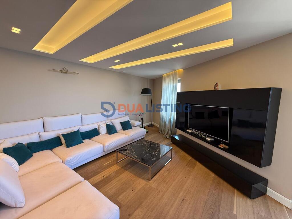 Shesim Apartament 2+1 me Verande dhe Pamje nga Deti tek Marina Bay , Vlore!