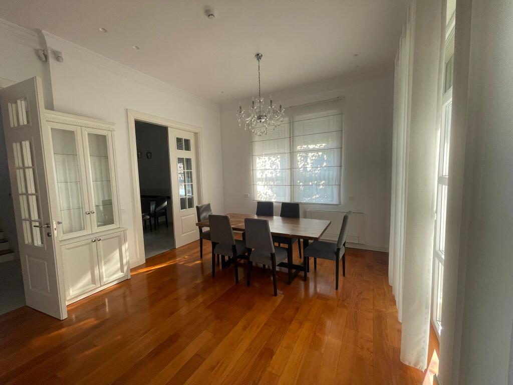 🏡 VILË ME QIRA – Rolling Hills, pranë TEG