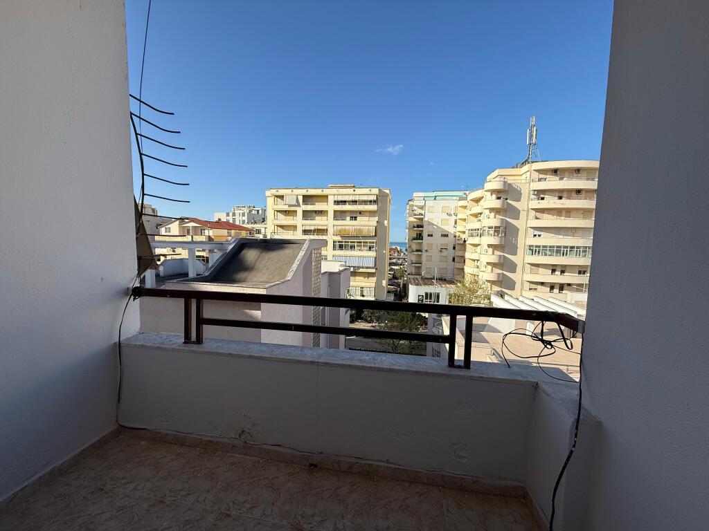 jepet me qera apartament 1+1 ne plazh iliria