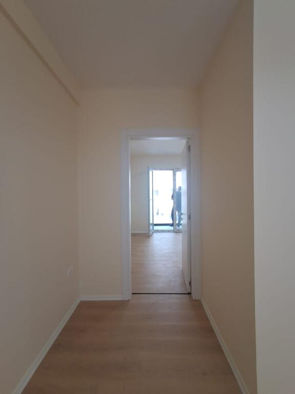 Appartamento 2+1, Viale Migjeni Astir!